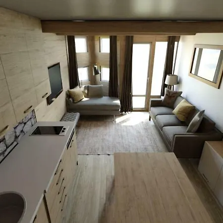White Paradise Apartment *